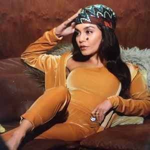 Fabletics VANESSA HUDGENS Velour joggers XS EUC